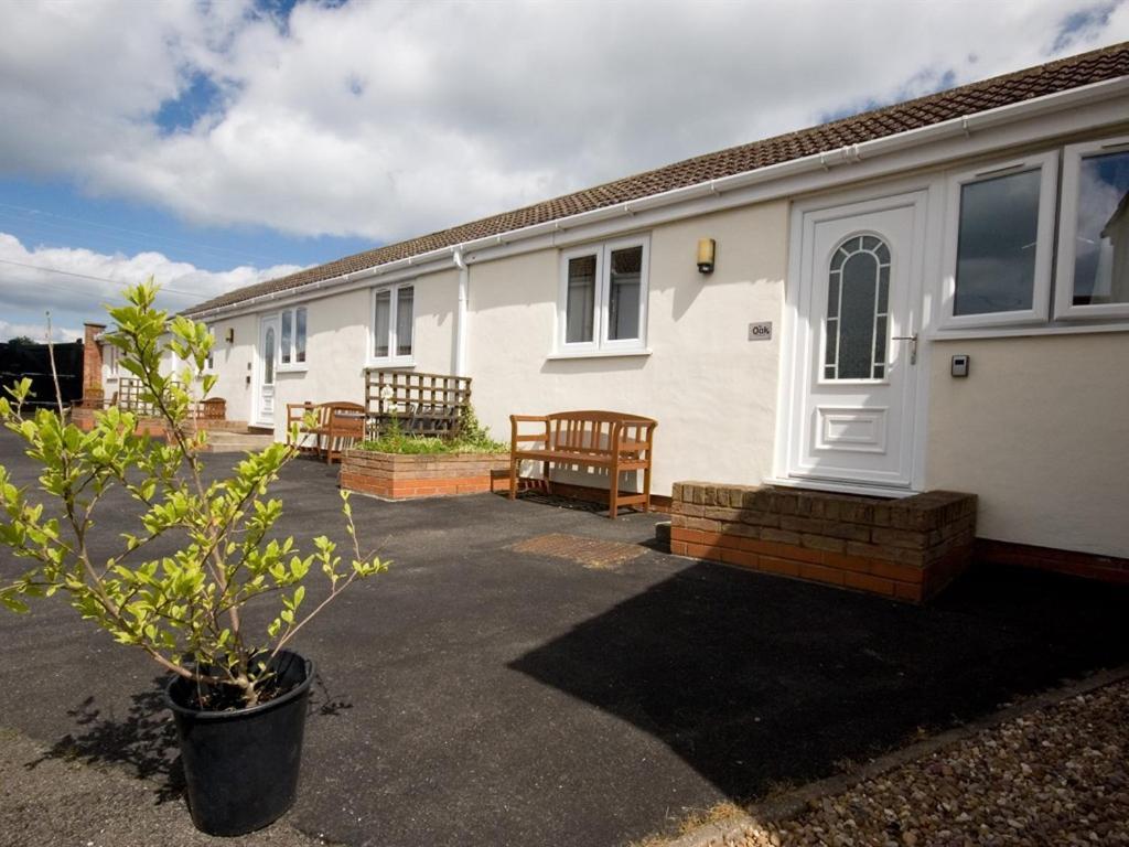 Treetops cottages&spa Grimsby Exteriör bild