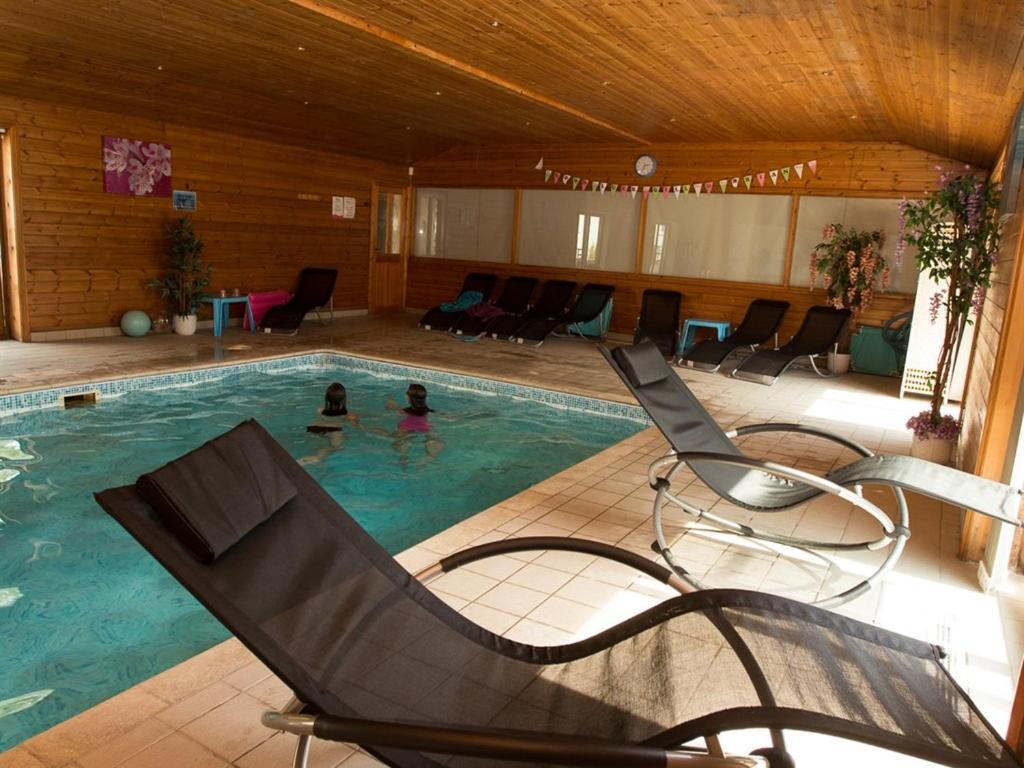 Treetops cottages&spa Grimsby Exteriör bild