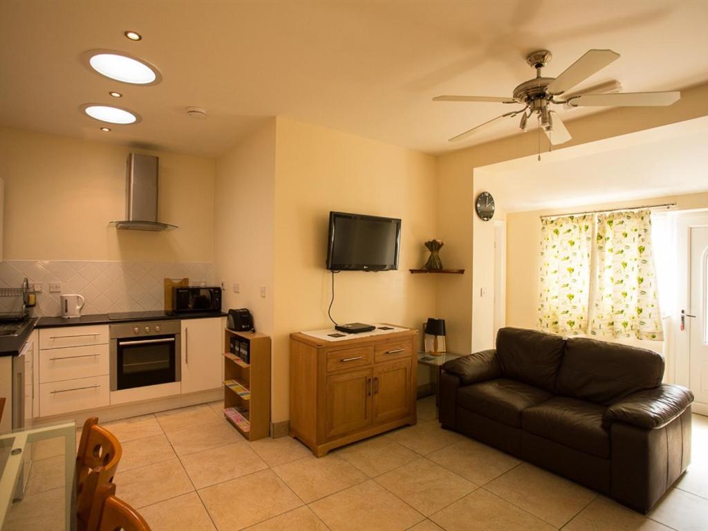 Treetops cottages&spa Grimsby Exteriör bild