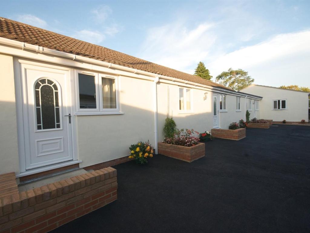 Treetops cottages&spa Grimsby Exteriör bild
