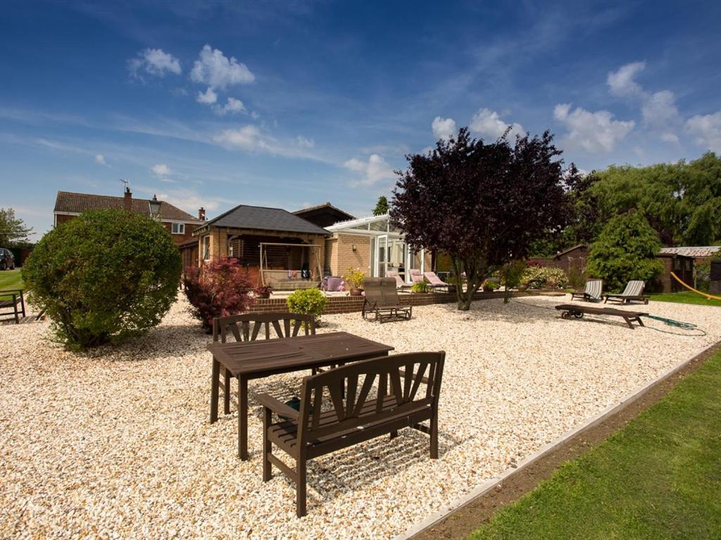 Treetops cottages&spa Grimsby Exteriör bild