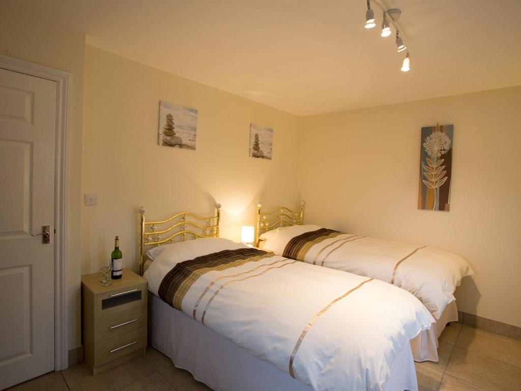 Treetops cottages&spa Grimsby Exteriör bild